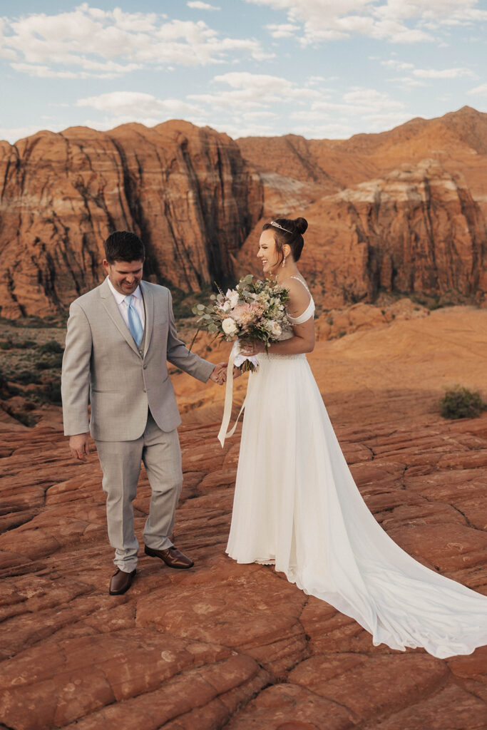cute couple elope in moab