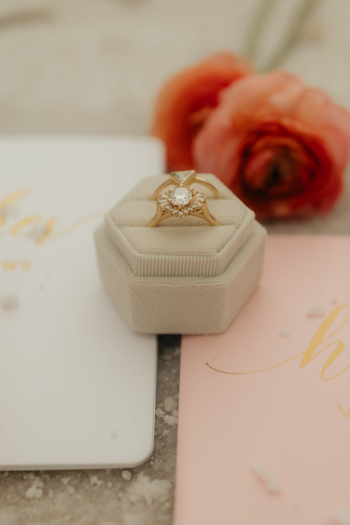 stunning elopement rings