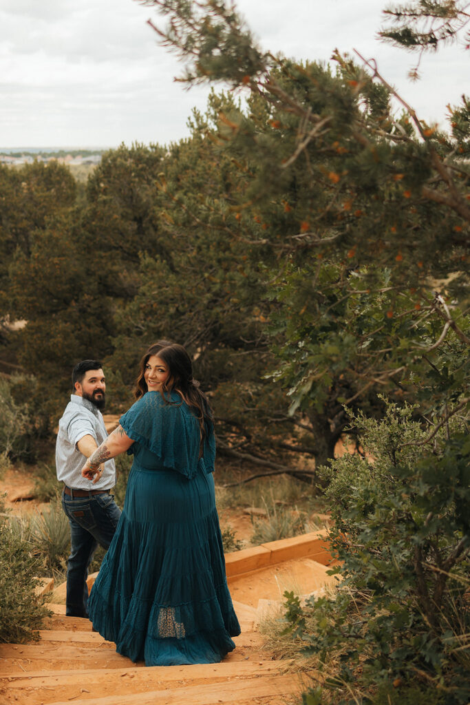 happy couple at garden of the gods