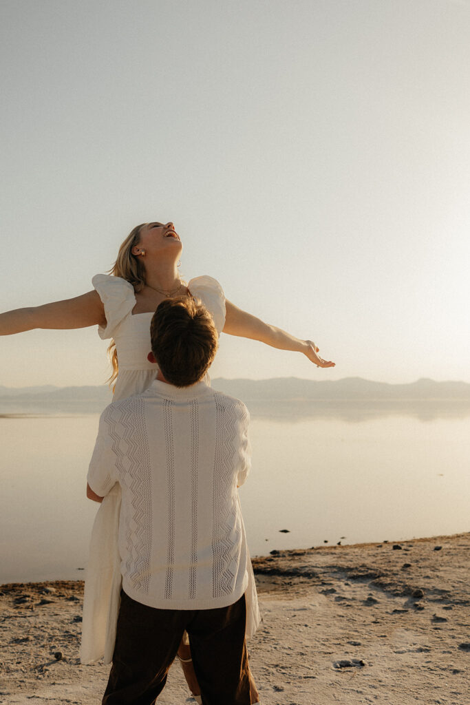 couple dancing during their photoshoot