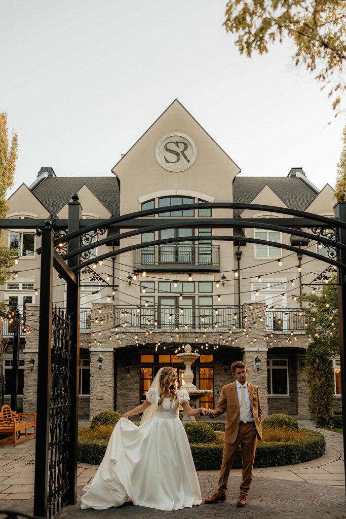 Romantic & Luxurious Sleepy Ridge Wedding with Sunset City Bridals