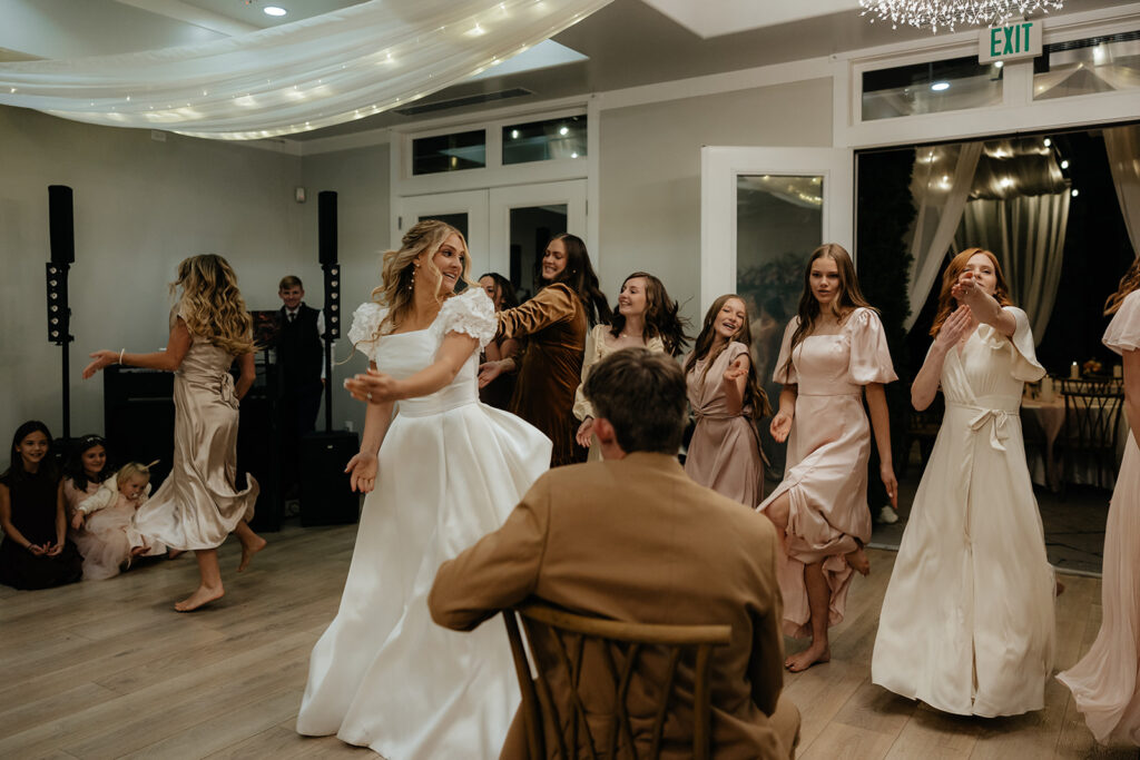 Romantic & Luxurious Sleepy Ridge Wedding with Sunset City Bridals