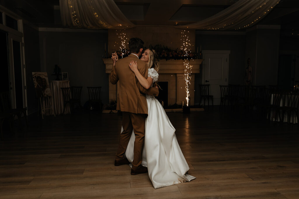 Romantic & Luxurious Sleepy Ridge Wedding with Sunset City Bridals