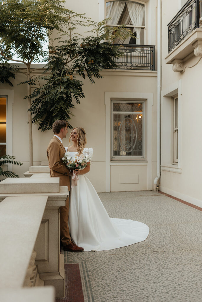 Romantic & Luxurious Sleepy Ridge Wedding with Sunset City Bridals