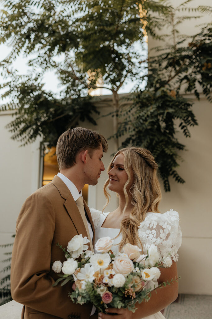 Romantic & Luxurious Sleepy Ridge Wedding with Sunset City Bridals