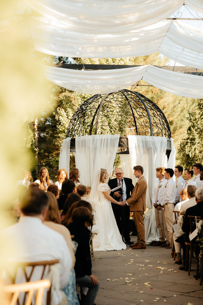Romantic & Luxurious Sleepy Ridge Wedding with Sunset City Bridals