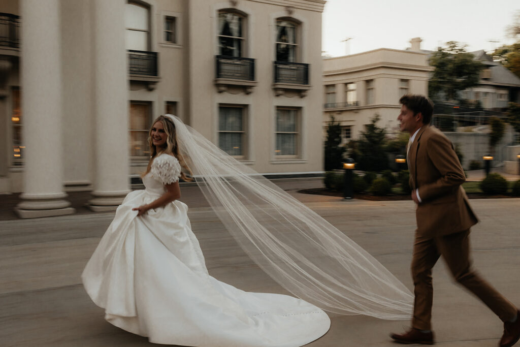 Romantic & Luxurious Sleepy Ridge Wedding with Sunset City Bridals