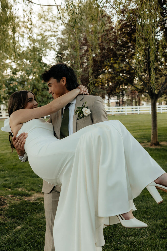 Aubrey & Jakob’s Dreamy Grantsville Wedding at The White House Gathering Place