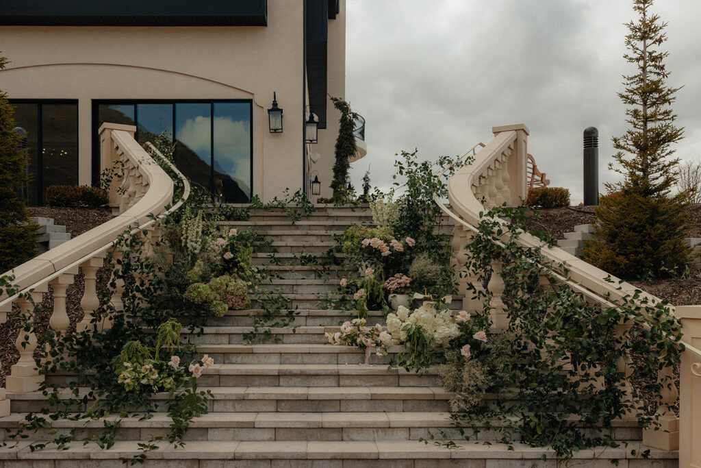 A Complete Guide to Planning at Siempre, the Most Romantic Utah Wedding Venue