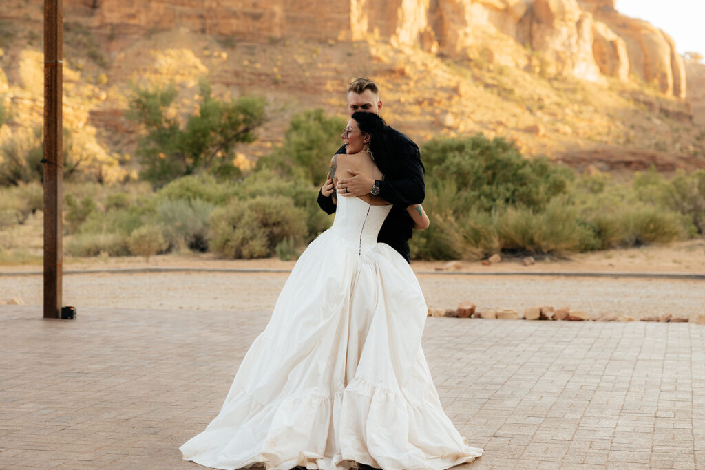 Romantic Utah Desert Wedding at The Red Earth Venue: Zac & Sophia’s Day