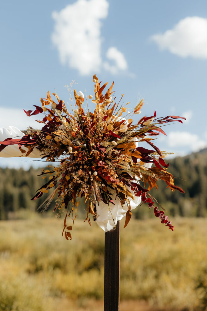 stunning ceremony details