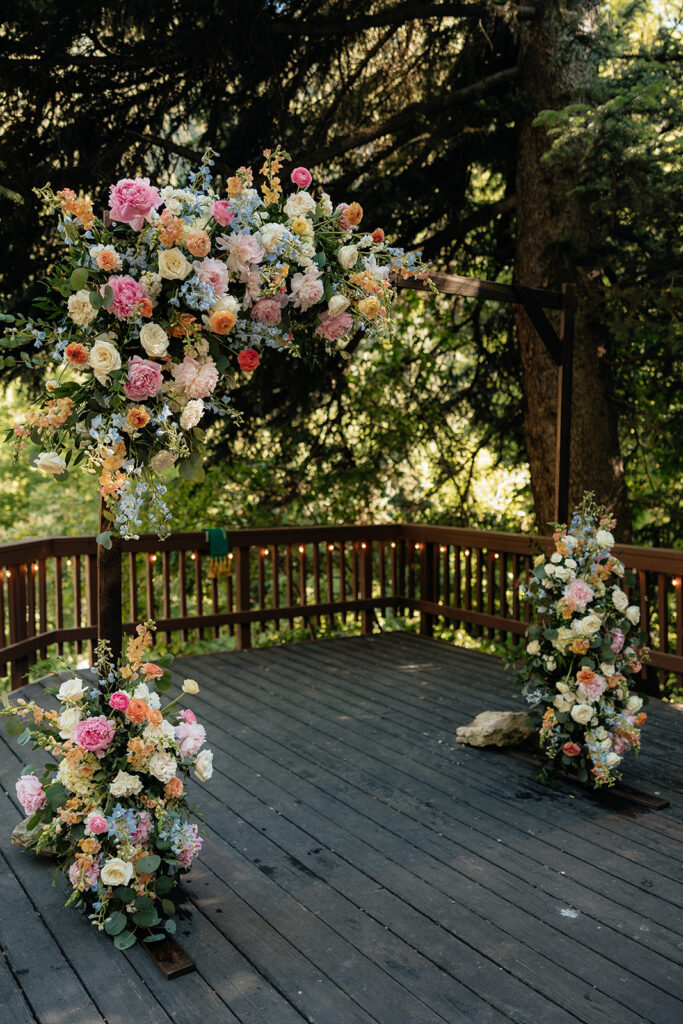 beautiful florals at the wedding ceremony