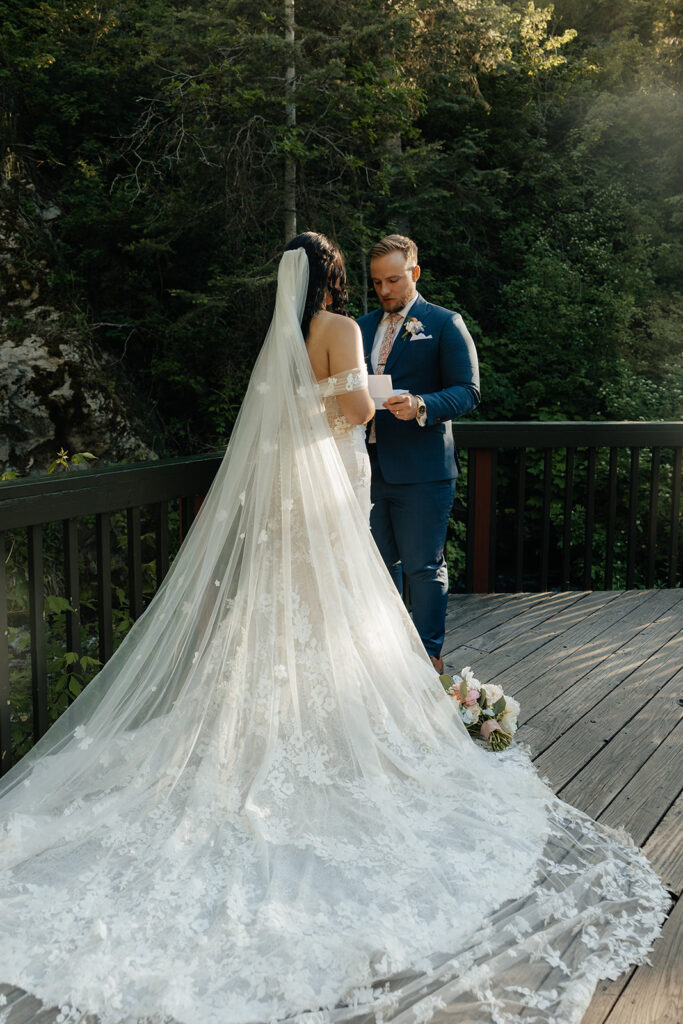 stunning portraits around the elegant wedding venue