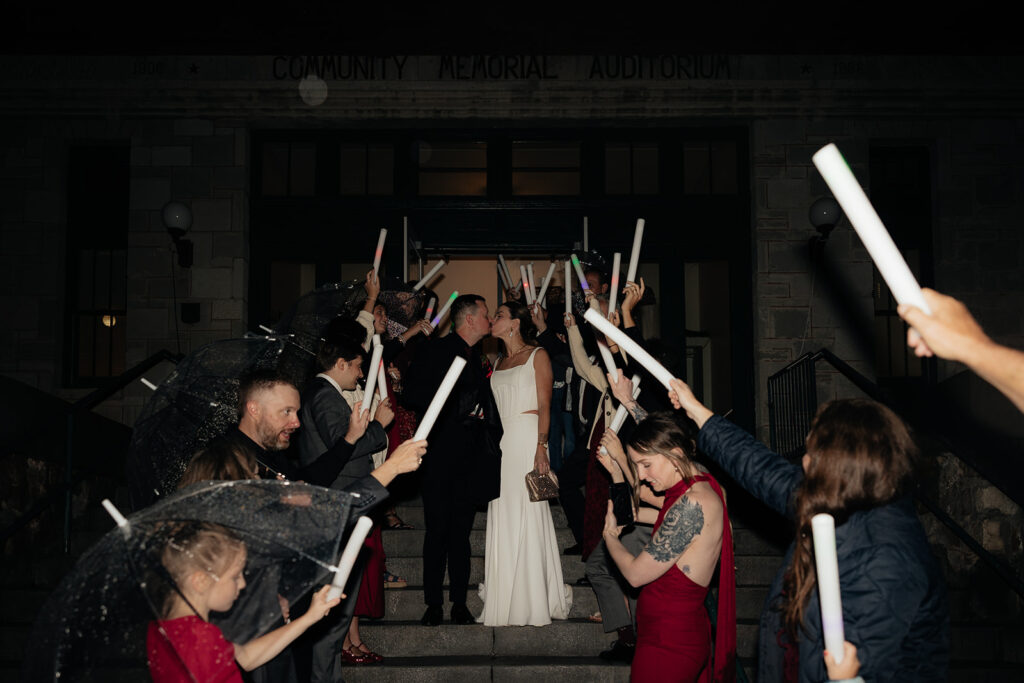 cute picture of the newlyweds send off