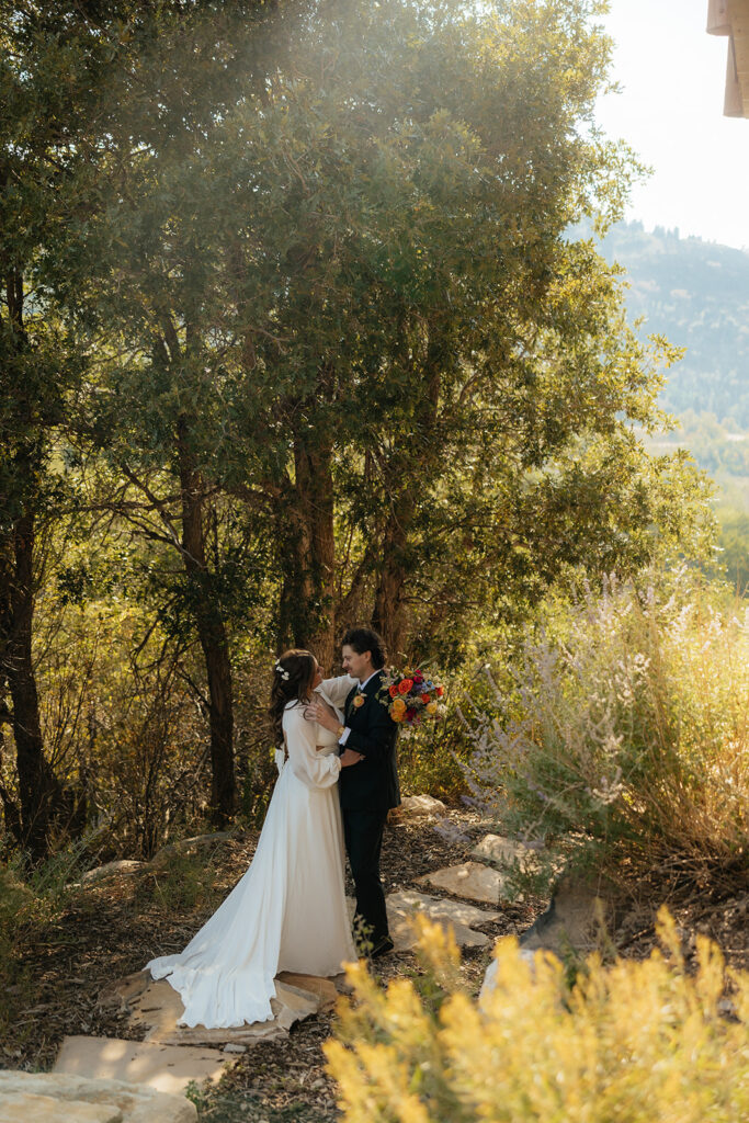 stunning golden hour bridal portraits in utah
