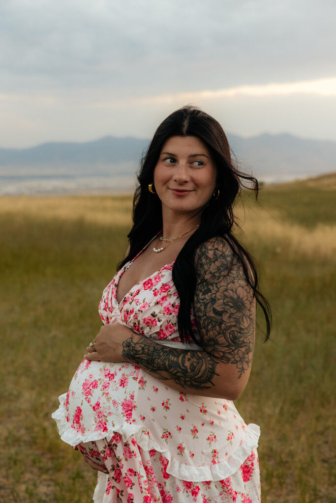soon to be mom at her dream maternity session