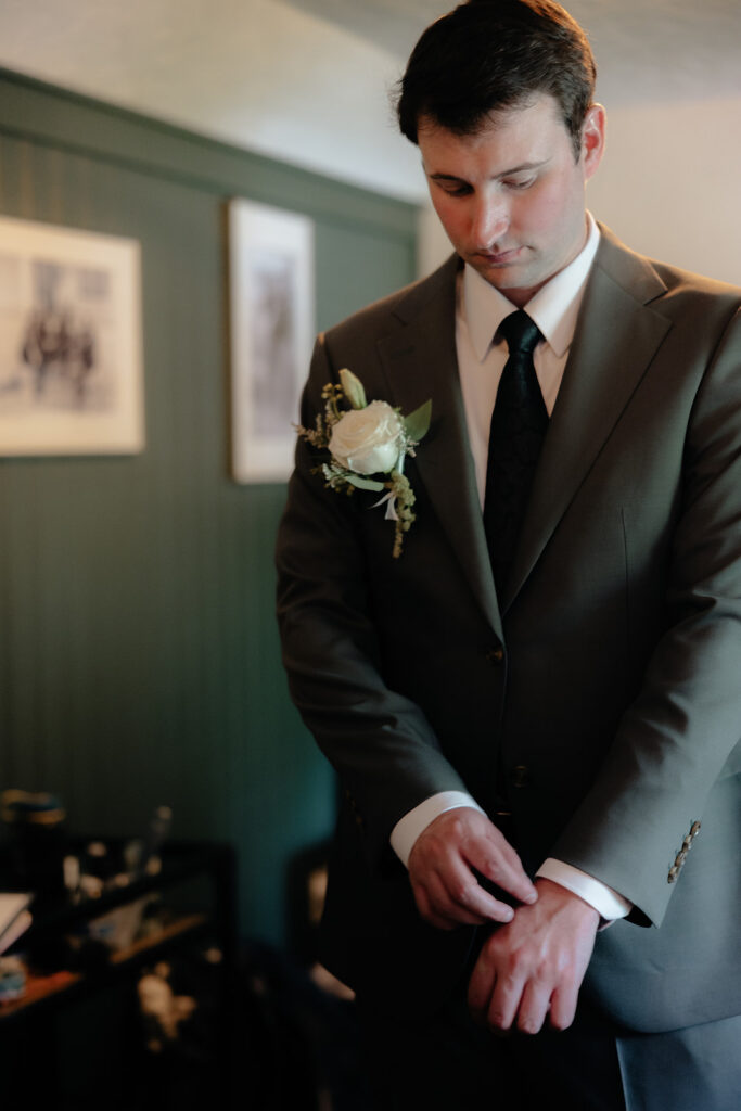 groom getting ready for his wedding ceremony